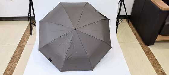 چتر چوبی باز اتوماتیک با دنده های فیبرگلاس 190T پارچه پونجی و عملکرد بسته شدن باز اتوماتیک